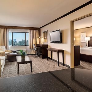 One-Bedroom King Suite